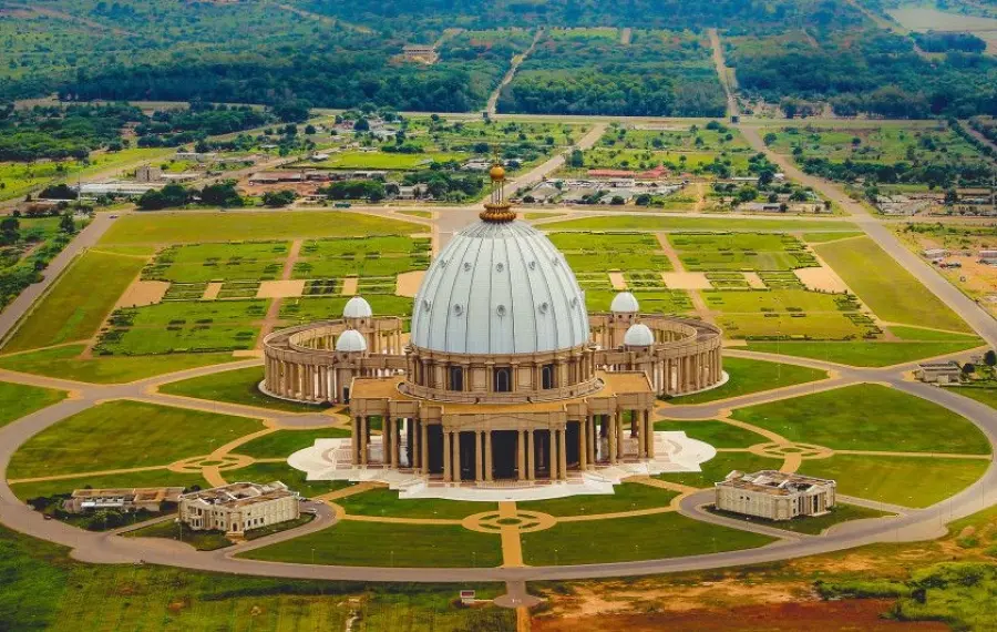 Notre-dame-de-la-paix-yamoussoukro